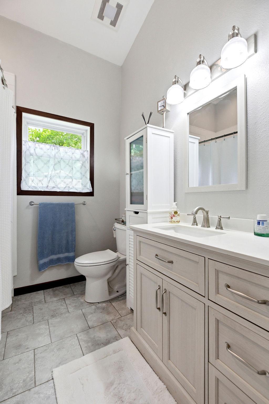 Full Bathroom on main level