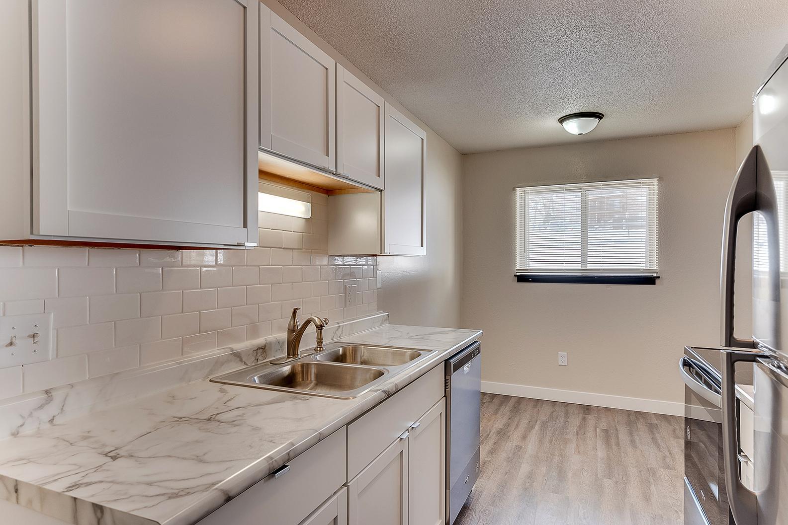 3.4 Kitchen.jpg