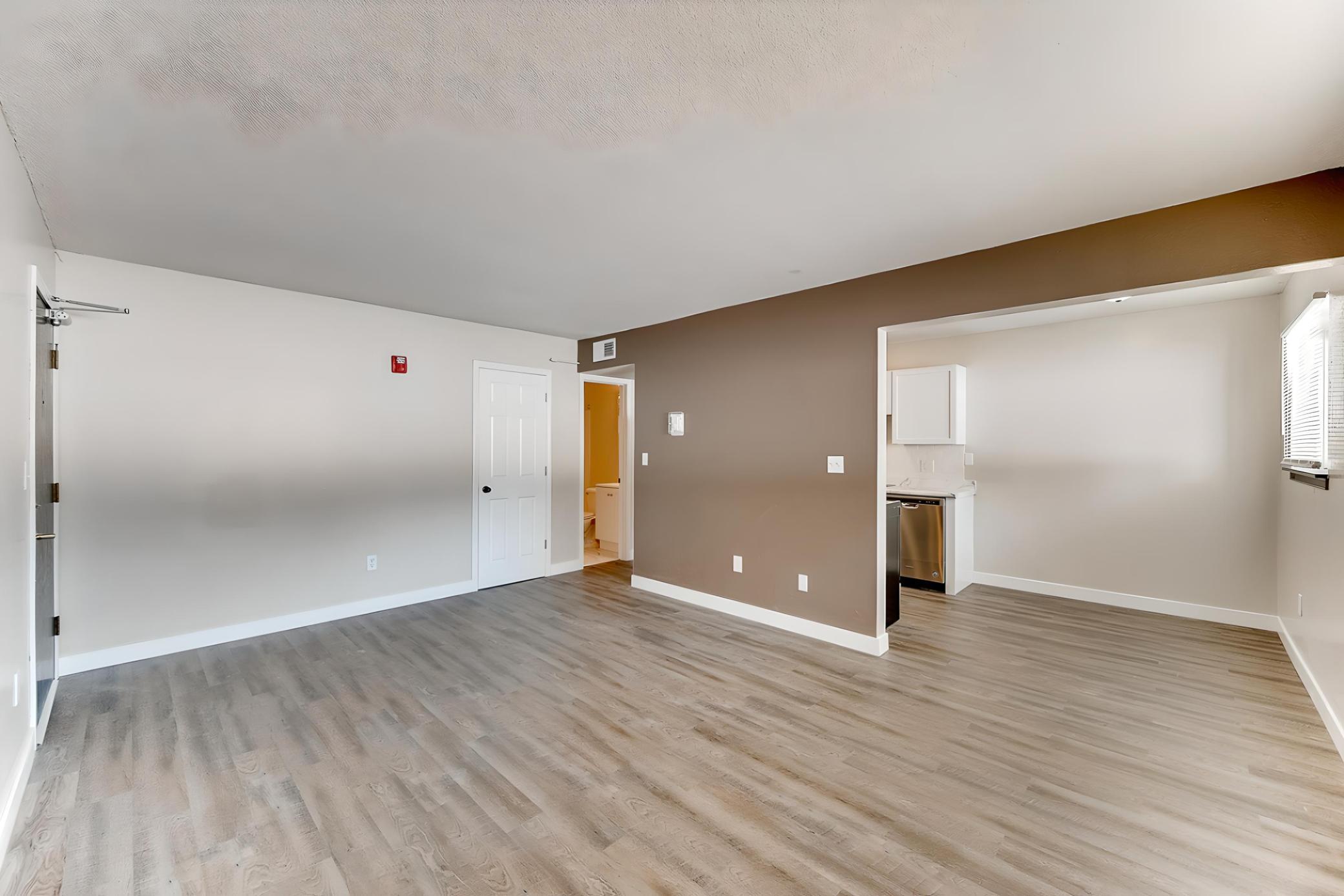 2. Living Area.jpg