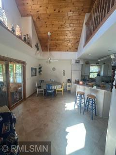 5385 long kitchen.jpeg