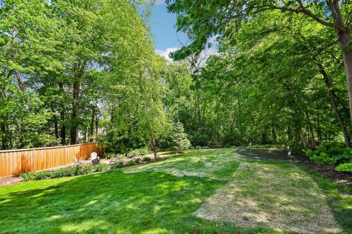 11-web-or-mls-Woodhill Dr-S2705-011.jpg