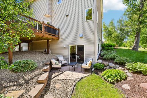 6-web-or-mls-Woodhill Dr-S2705-006.jpg