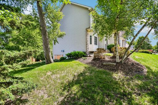 5-web-or-mls-Woodhill Dr-S2705-005.jpg