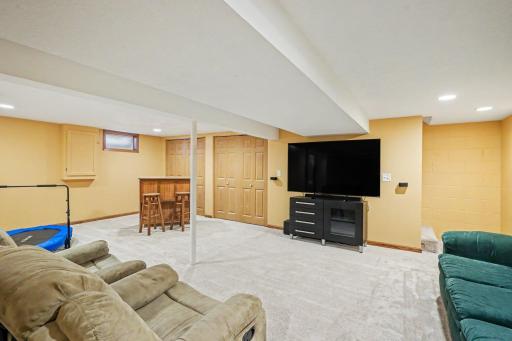 2045 Bluestone Lane, Saint Paul, MN 55122