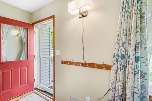 2045 Bluestone Lane, Saint Paul, MN 55122