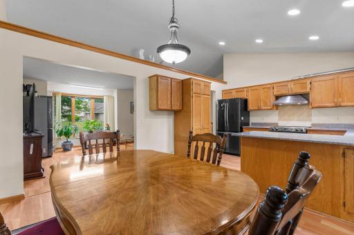 1242 Myrtle Street N, Saint Paul, MN 55119