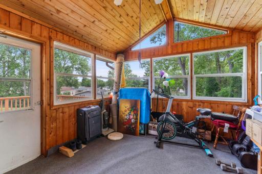 1242 Myrtle Street N, Saint Paul, MN 55119