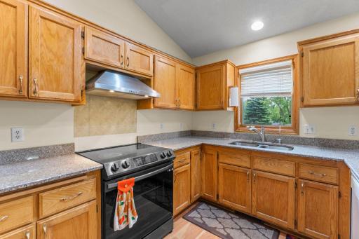 1242 Myrtle Street N, Saint Paul, MN 55119