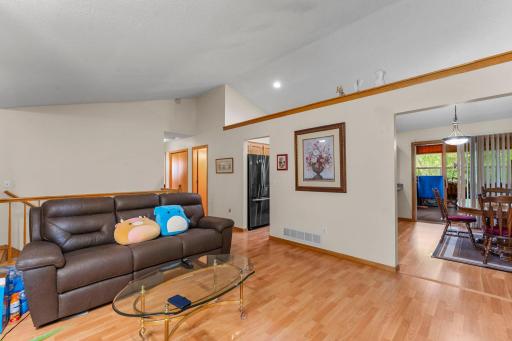 1242 Myrtle Street N, Saint Paul, MN 55119