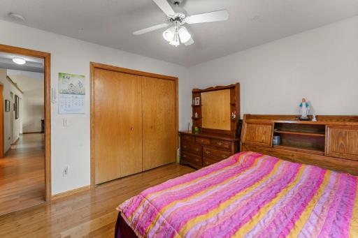 1242 Myrtle Street N, Saint Paul, MN 55119