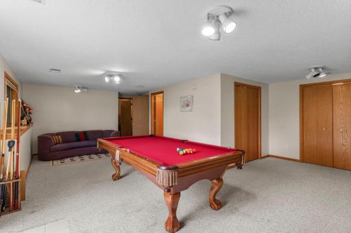 1242 Myrtle Street N, Saint Paul, MN 55119