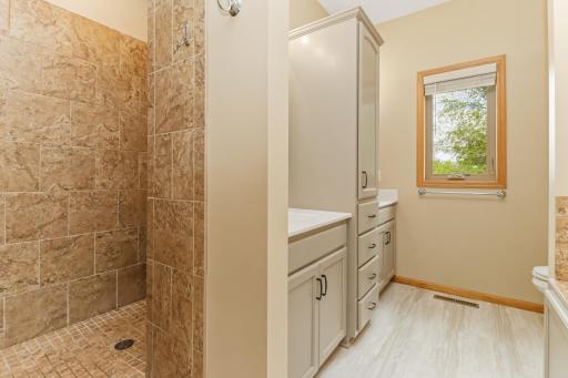 2423 Jewel Street, Saint Cloud, MN 56301