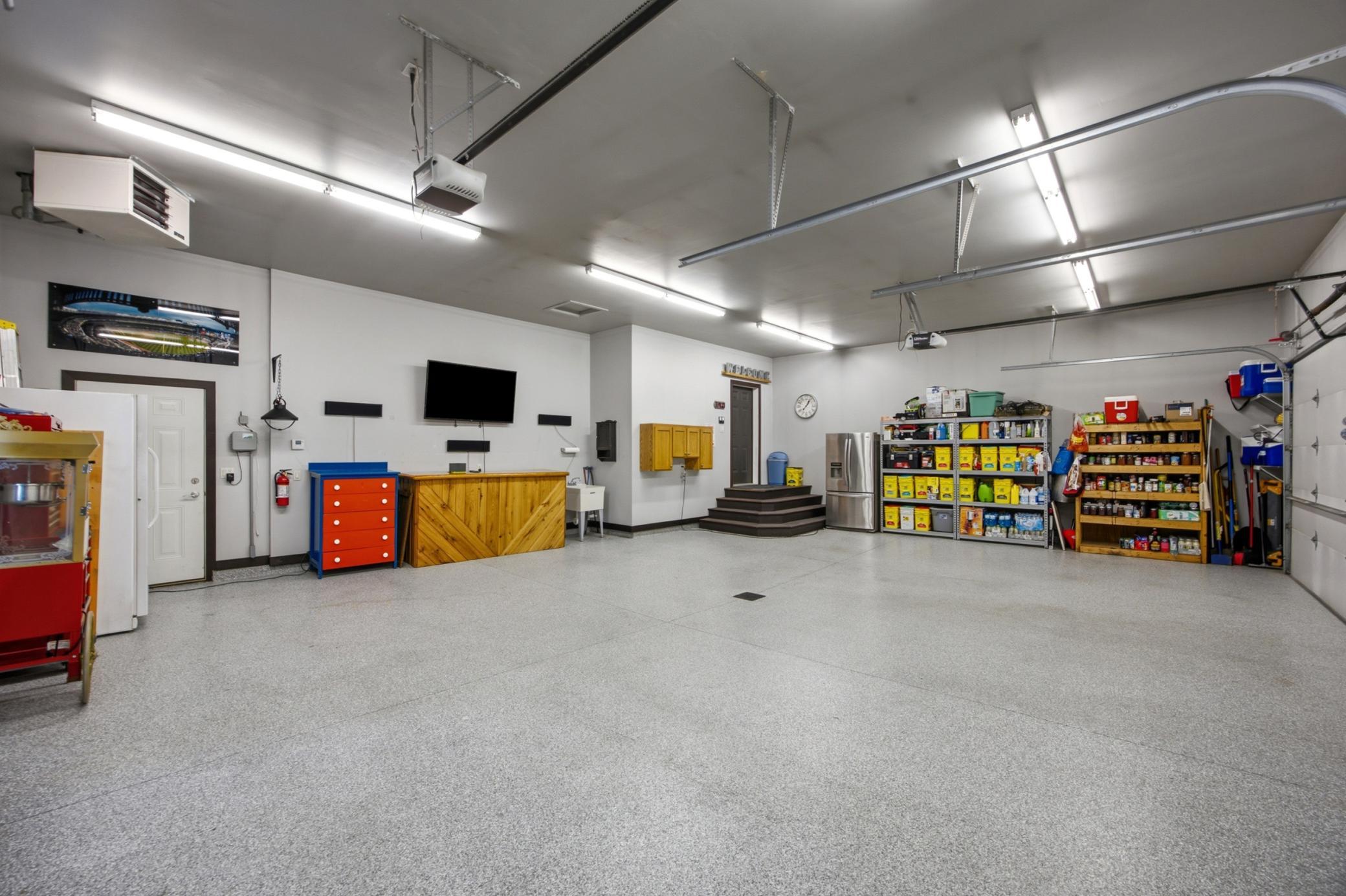 3-Stall Garage