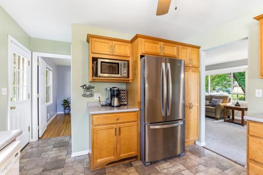 Updated 2025 refrigerator offering modern efficiency, fresh styling, and reliable performance—an immediate value-add for everyday kitchen use.