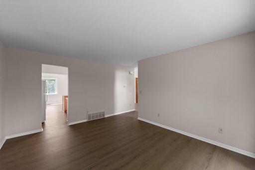 304 Pondridge Circle, Wayzata, MN 55391