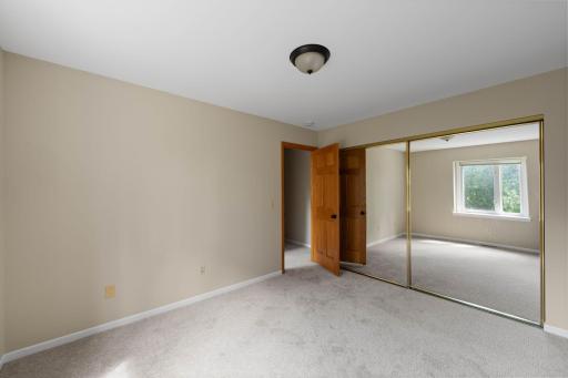 304 Pondridge Circle, Wayzata, MN 55391