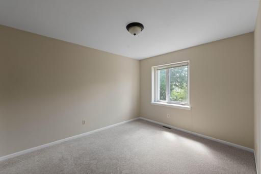 304 Pondridge Circle, Wayzata, MN 55391