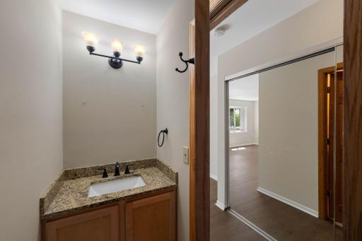 304 Pondridge Circle, Wayzata, MN 55391