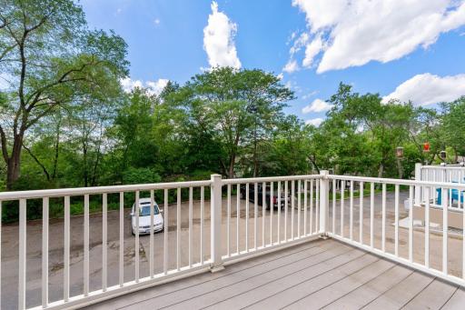 304 Pondridge Circle, Wayzata, MN 55391
