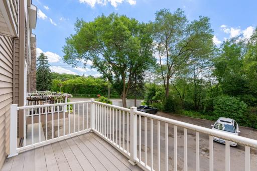304 Pondridge Circle, Wayzata, MN 55391