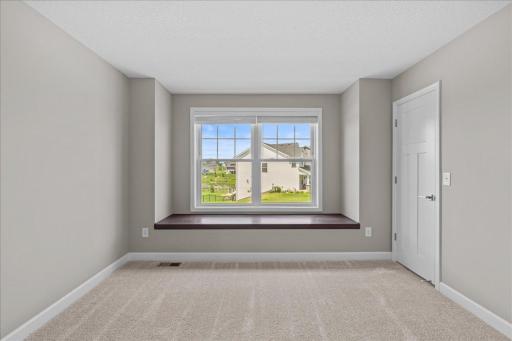 819 Spancil Hill View, Saint Paul, MN 55129
