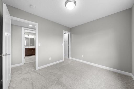 819 Spancil Hill View, Saint Paul, MN 55129