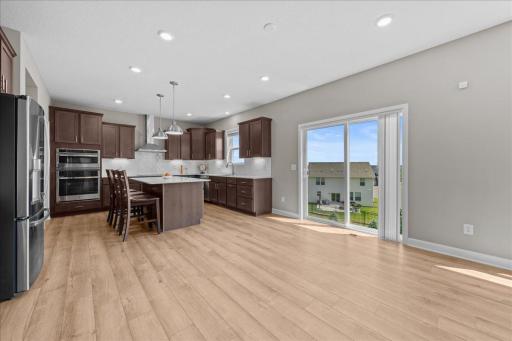 819 Spancil Hill View, Saint Paul, MN 55129