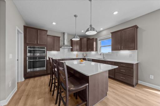 819 Spancil Hill View, Saint Paul, MN 55129