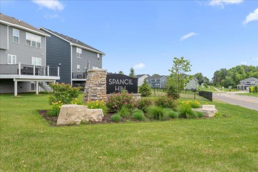 819 Spancil Hill View, Saint Paul, MN 55129