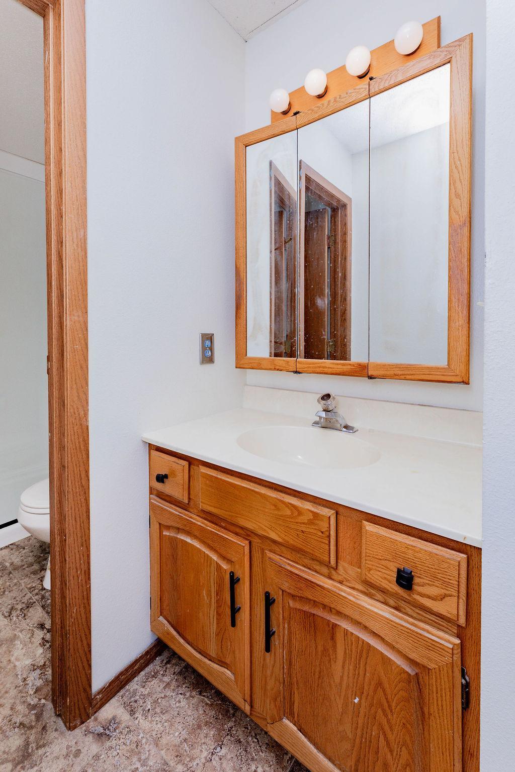 Primary Bath (bath 1)