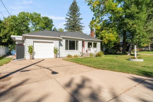 Attached 1 car garage, brand new windows & more!