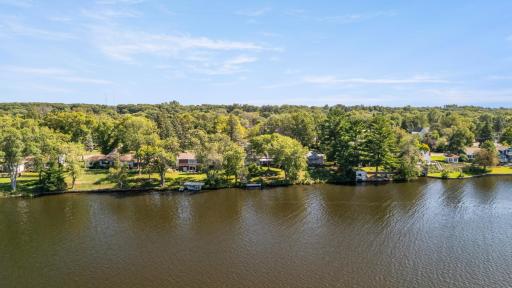Front river showing mature trees for privacy