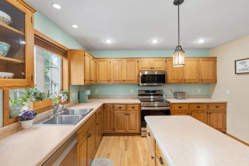 503 Chalupsky Avenue NE, New Prague, MN 56071