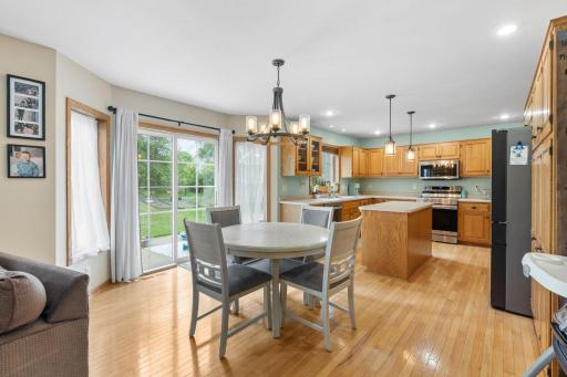 503 Chalupsky Avenue NE, New Prague, MN 56071