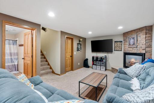 503 Chalupsky Avenue NE, New Prague, MN 56071