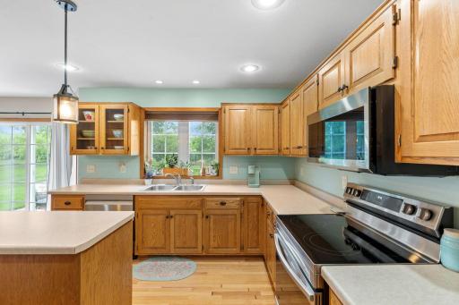 503 Chalupsky Avenue NE, New Prague, MN 56071