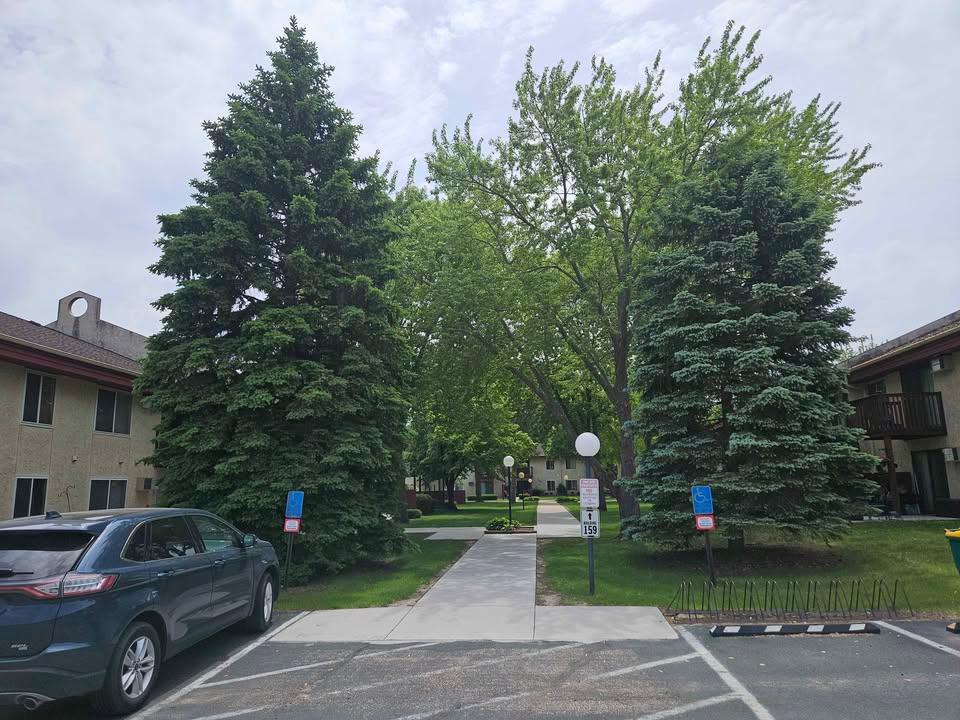 7093273
