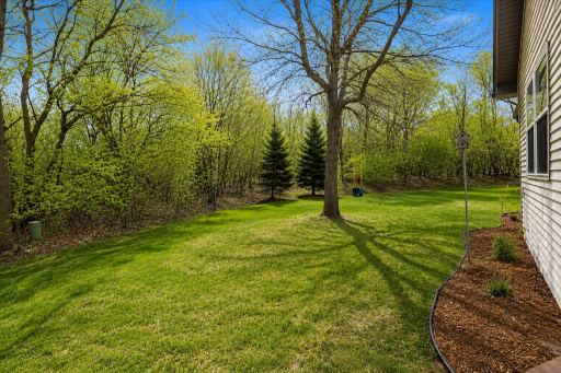 828 Winsome Way NW, Isanti, MN 55040