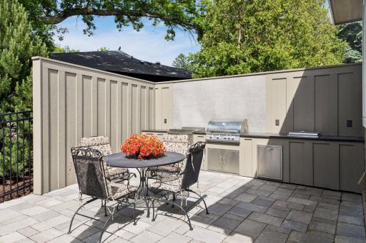 Built in grilling area perfect for summer meals