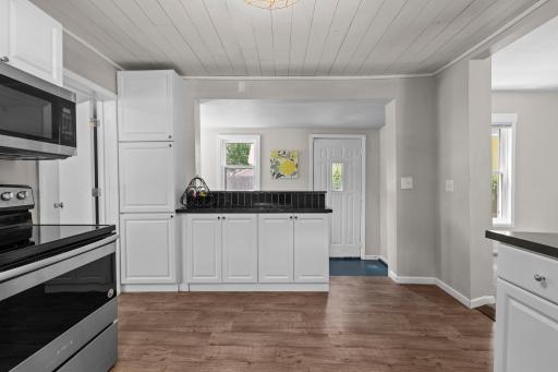 240 Sidney Street E, Saint Paul, MN 55107