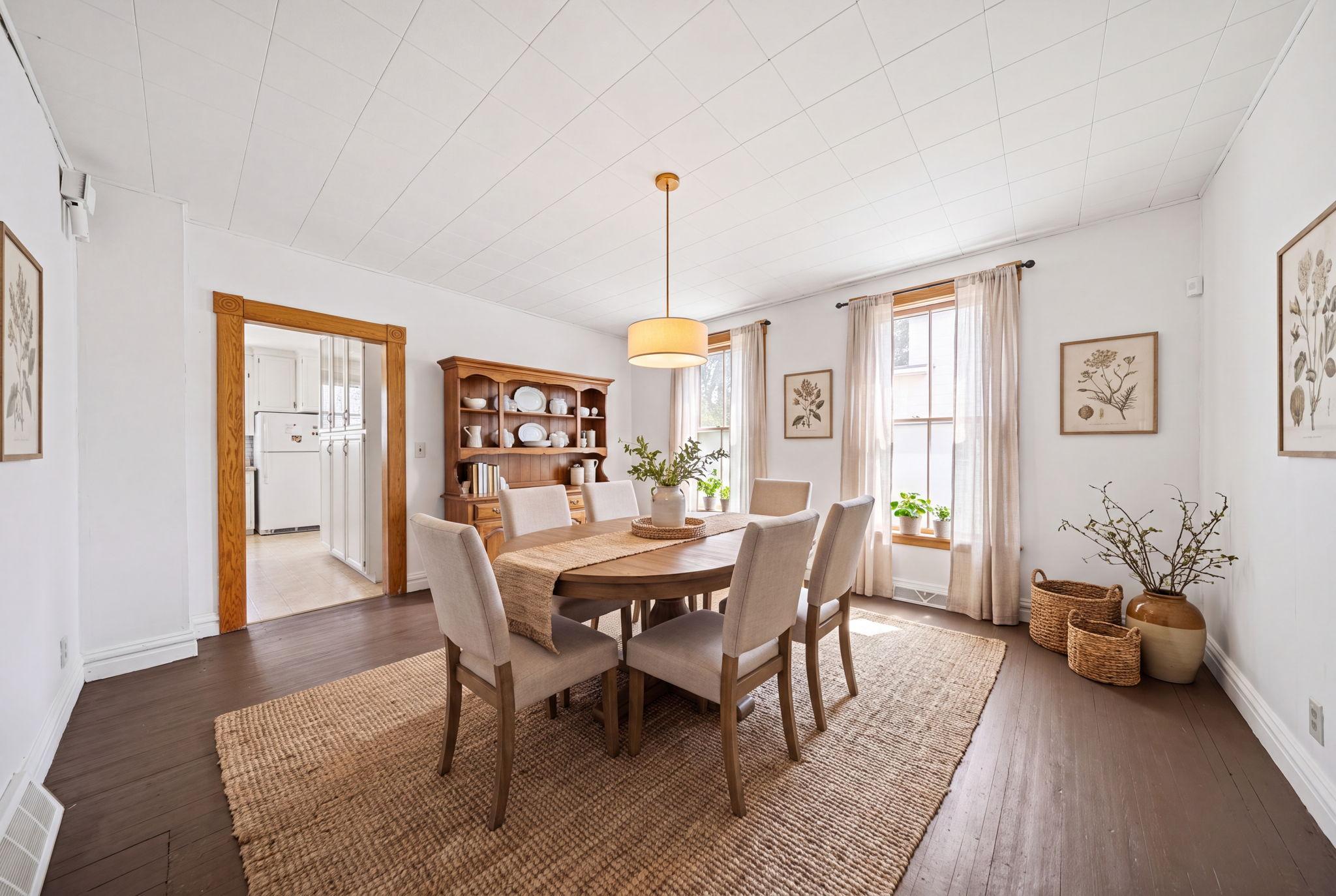 dining room-virtually staged