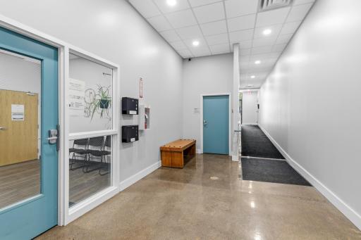 2375 University Avenue W, Saint Paul, MN 55114