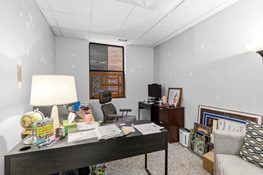 2375 University Avenue W, Saint Paul, MN 55114