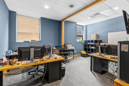 2375 University Avenue W, Saint Paul, MN 55114
