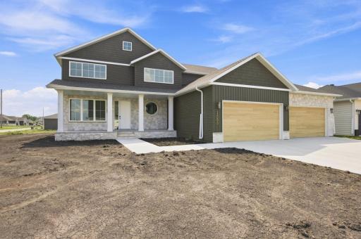 1558 75th Avenue S, Fargo, ND 58104