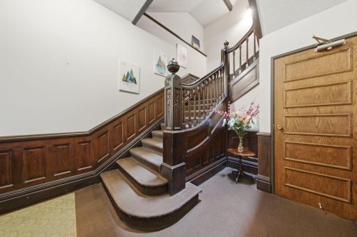 168 College Avenue W, 2, Saint Paul, MN 55102