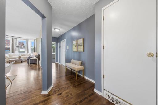 168 College Avenue W, 2, Saint Paul, MN 55102