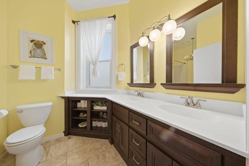 168 College Avenue W, 2, Saint Paul, MN 55102