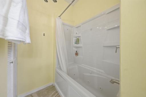 168 College Avenue W, 2, Saint Paul, MN 55102