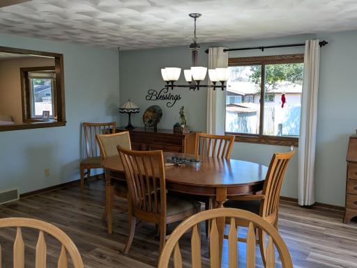 1111 Skylark Lane, Albert Lea, MN 56007